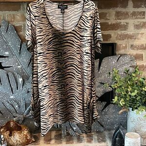 Hannah Jones Couture Size 2X Ladies Tunic or Coverup